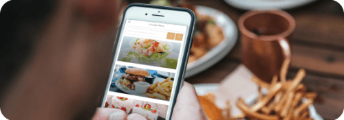 Guest using contactless self-service ordering with xnPOS GO
